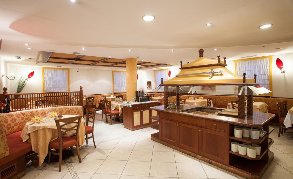 Hotel Comfort Erica Dolomiti Val D'Adige Salorno Ngoại thất bức ảnh