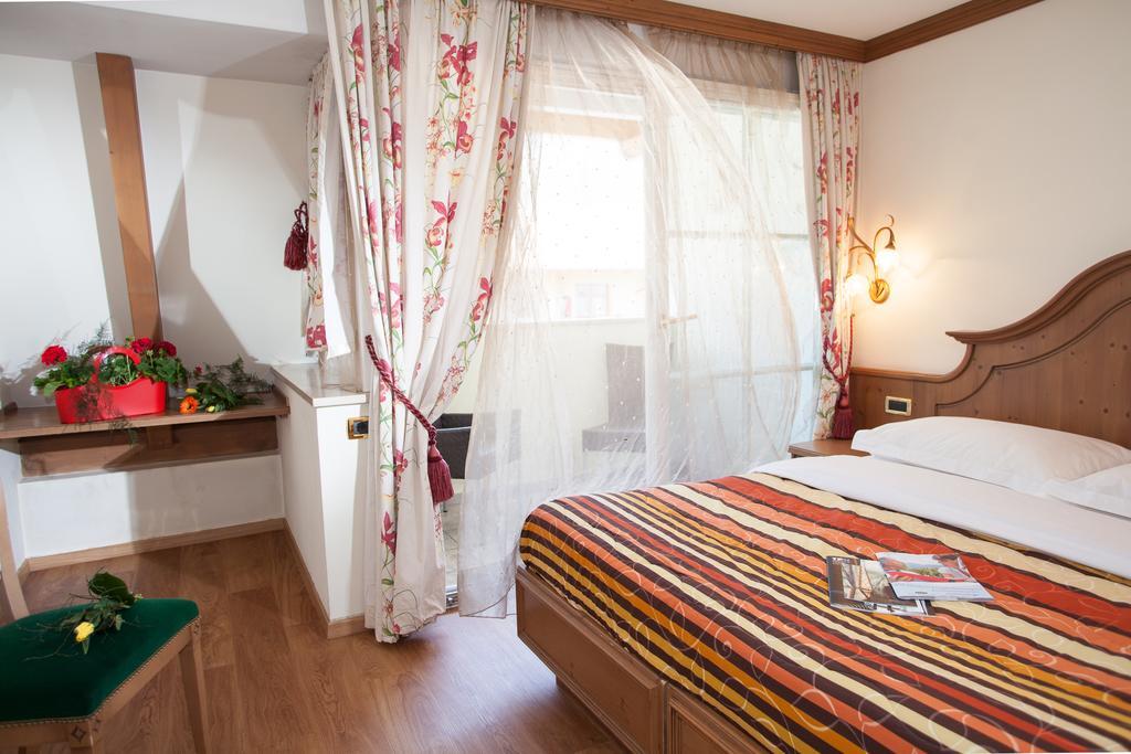 Hotel Comfort Erica Dolomiti Val D'Adige Salorno Ngoại thất bức ảnh