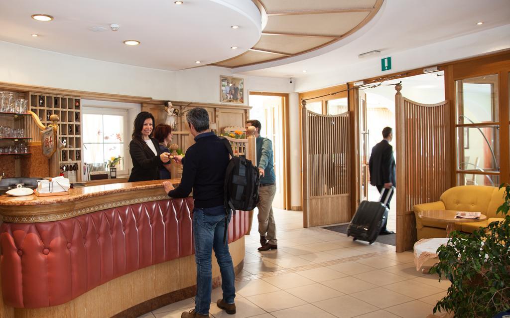 Hotel Comfort Erica Dolomiti Val D'Adige Salorno Ngoại thất bức ảnh