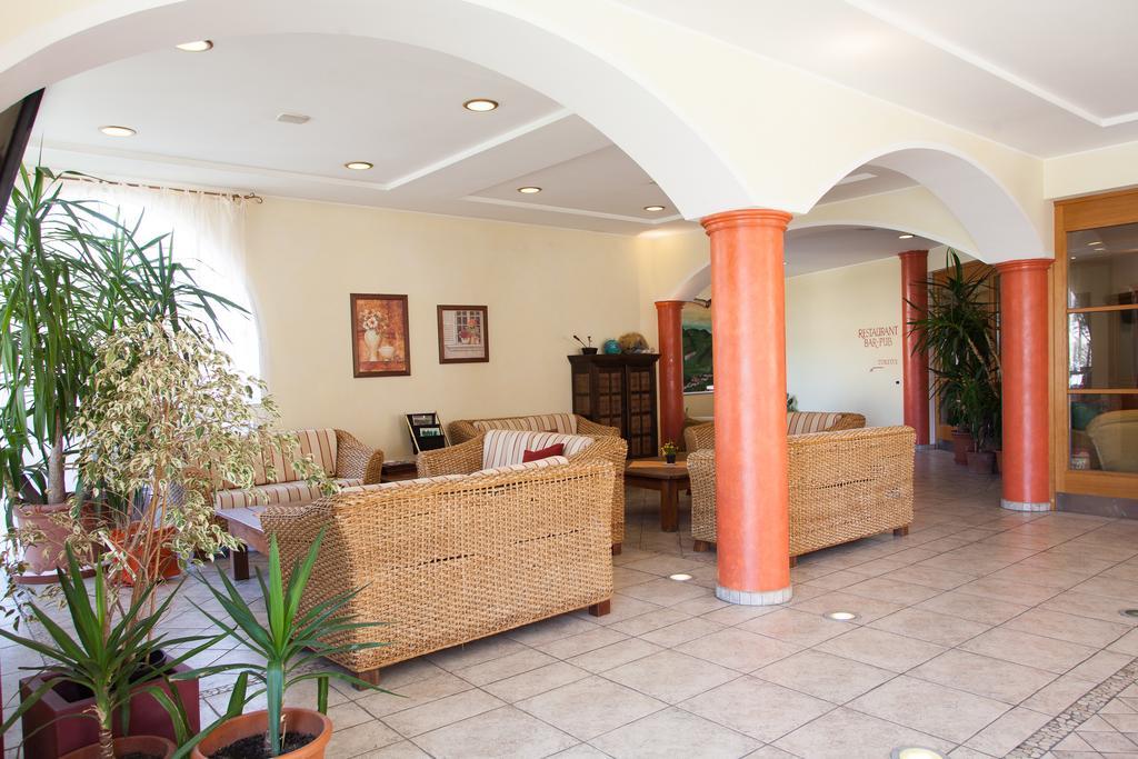 Hotel Comfort Erica Dolomiti Val D'Adige Salorno Ngoại thất bức ảnh